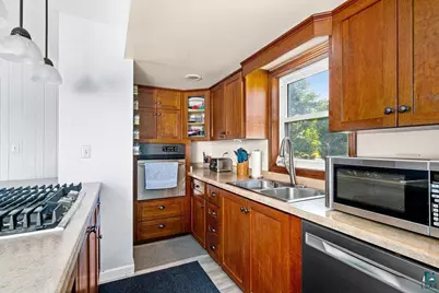 1701 E 3rd St, Superior, WI 54880 - Photo 24