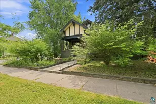 1302 N 21st St, Superior, WI 54880 - Photo 26