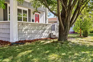 917 N 21st St, Superior, WI 54880 - Photo 2