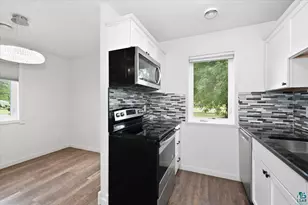 5729 Oakes Ave, Superior, WI 54880 - Photo 8