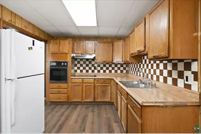 1215 Harrison St, Superior, WI 54880 - Photo 2