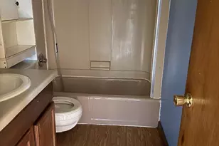 609 St Claire St, Ashland, WI 54806 - Photo 18