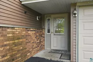 2010 E 10th St, Superior, WI 54880 - Photo 4