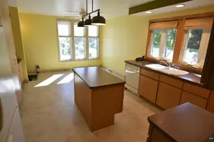 320 N 4th Ave W, Washburn, WI 54891 - Photo 4