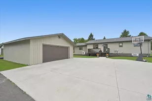 2203 E 14th St, Superior, WI 54880 - Photo 8