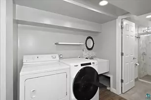1619 E 4th St, Superior, WI 54880 - Photo 40