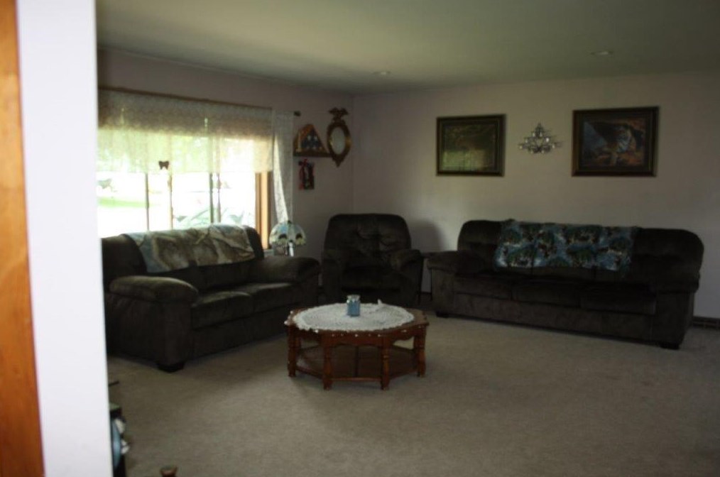 12925 7th St, Osseo, WI 54758
