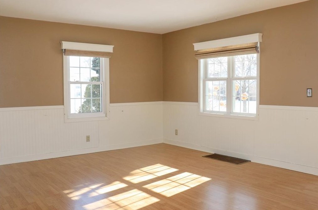 1428 Hoover Ave, Eau Claire, WI 54701-4296
