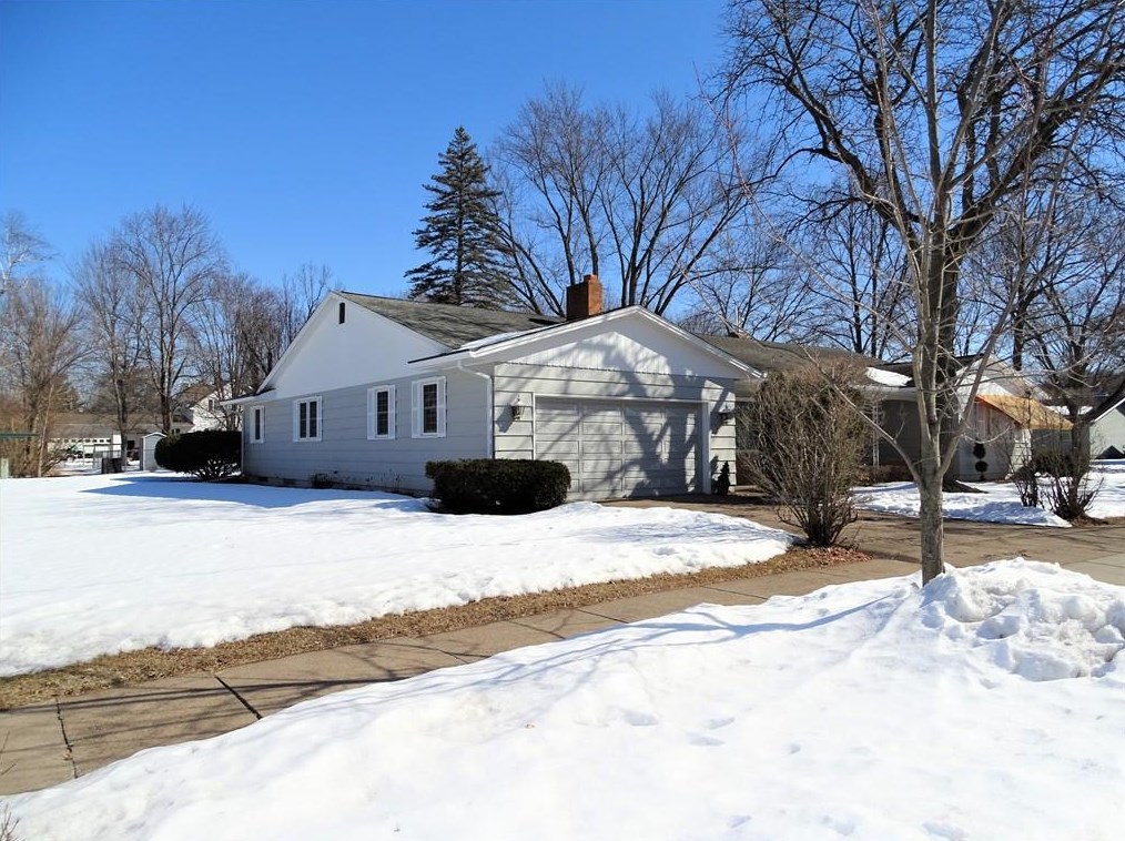 316 7th Ave, Durand, WI 54736-1306