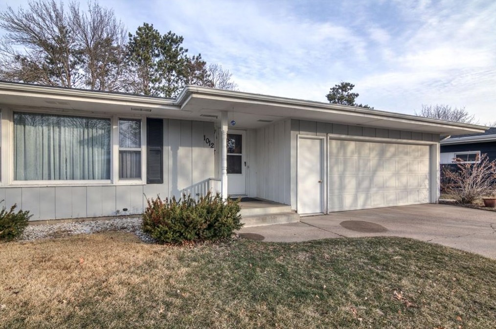 1012 Bradley Ave, Eau Claire, WI 54701-6517