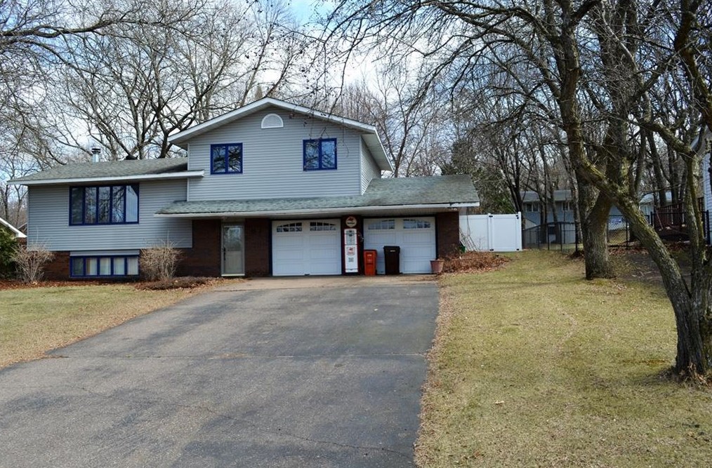 1111 5th St, Altoona, WI 54720-2065