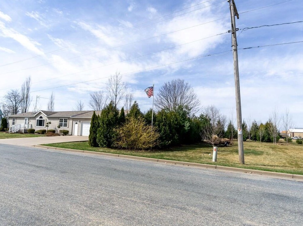 118 Monroe St, Augusta, WI 54722