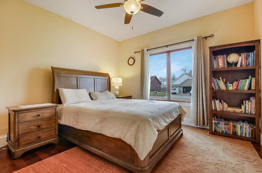 4655 Oakwood Hills Pkwy, Eau Claire WI  54701-7784 exterior