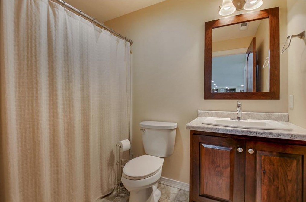 4655 Oakwood Hills Pkwy, Eau Claire WI  54701-7784 exterior