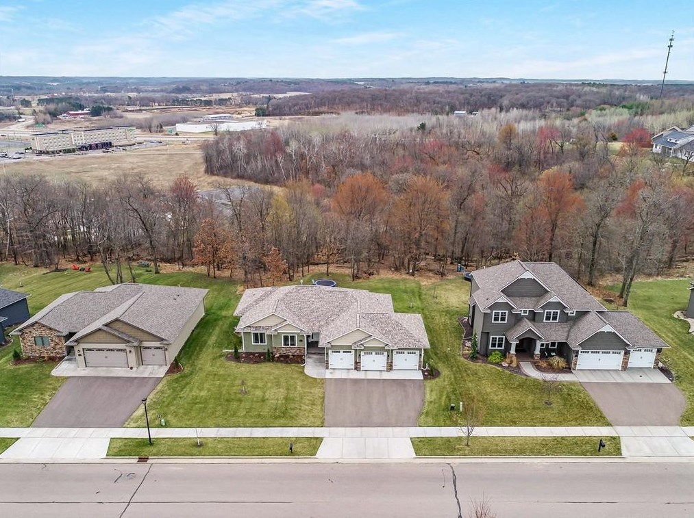 4655 Oakwood Hills Pkwy, Eau Claire WI  54701-7784 exterior