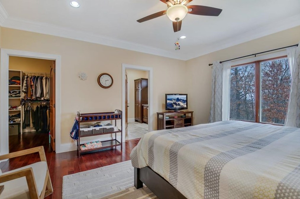 4655 Oakwood Hills Pkwy, Eau Claire WI  54701-7784 exterior