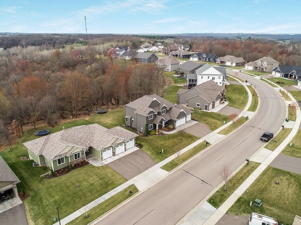 4655 Oakwood Hills Pkwy, Eau Claire WI  54701-7784 exterior