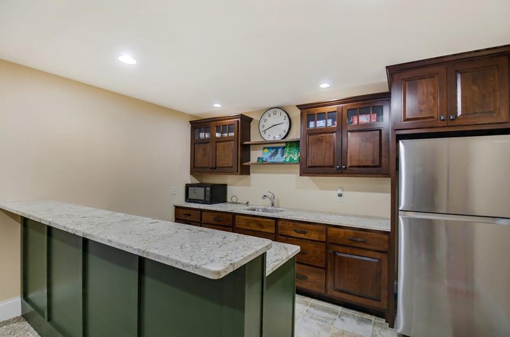 4655 Oakwood Hills Pkwy, Eau Claire WI  54701-7784 exterior