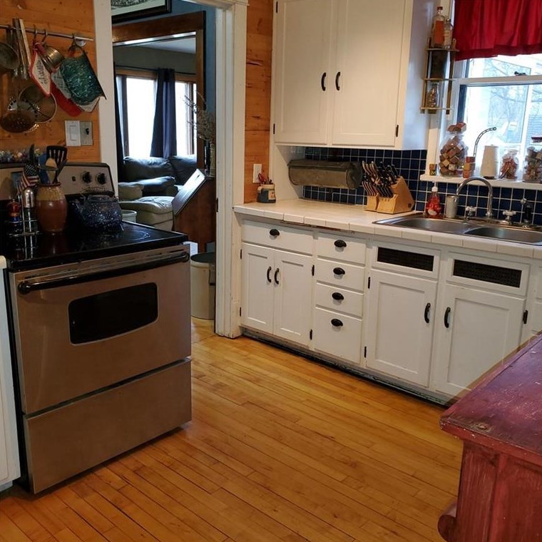 1215 Vine St, Eau Claire, WI 54703