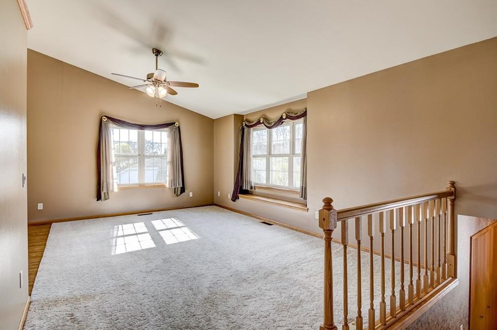 2115 Bordeaux Ct, Eau Claire, WI 54703-6070