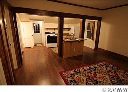 921 Lakeside Ave, Eau Claire, WI 54703-5579