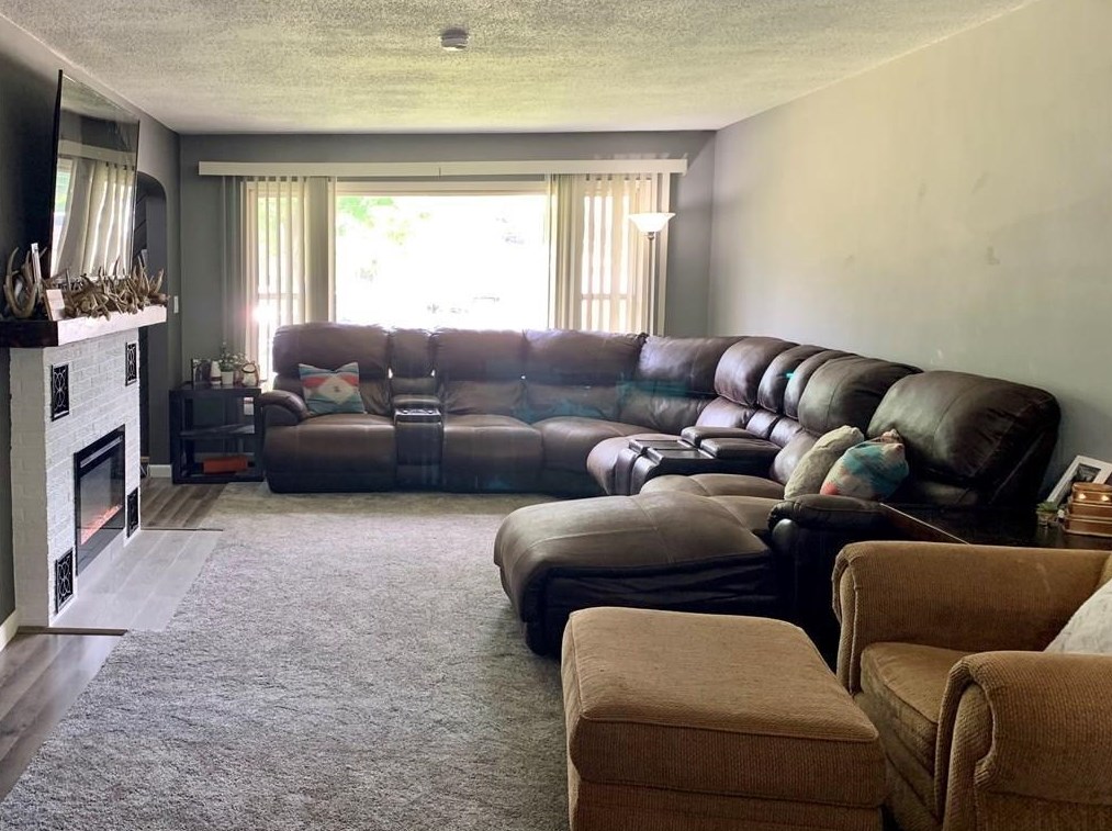 1903 Hopkins Ave, Eau Claire, WI 54701-5502