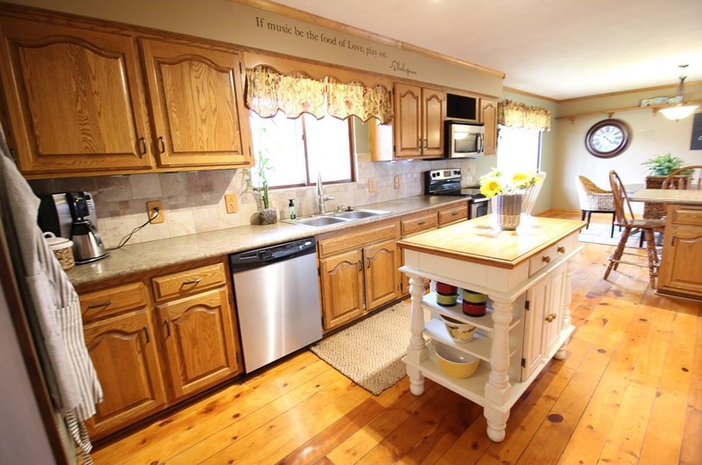 2610 Shale Ledge Rd, Eau Claire, WI 54703