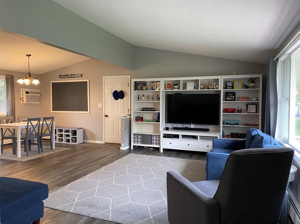 425 Cedar Ave, Rusk, WI 54751