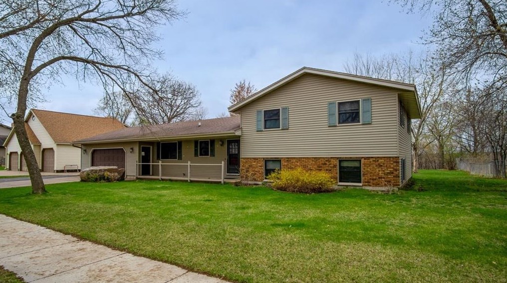 710 Kimberly Dr, Eau Claire, WI 54703-0638
