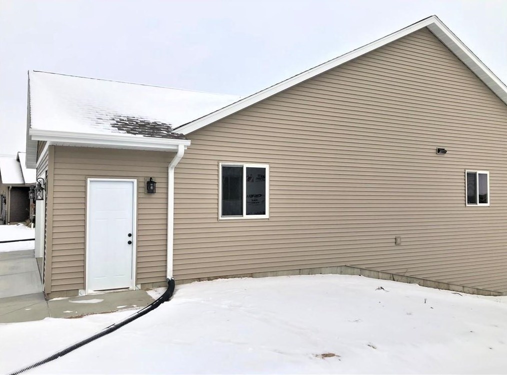 2237 Gooder St, Eau Claire, WI 54703