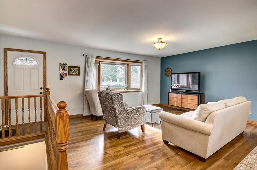 311 Blossom St, Brackett, WI 54742