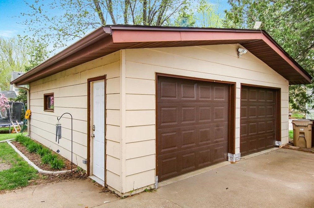 1621 Lehman St, Eau Claire, WI 54701-7523