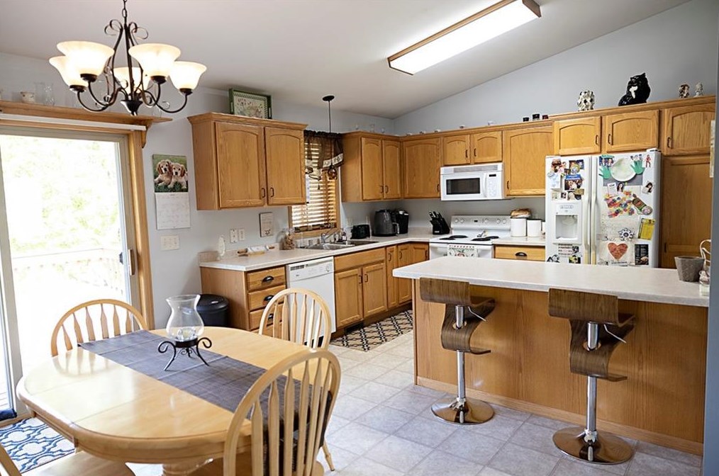 2920 W Hoyem Ln, Eau Claire, WI 54703