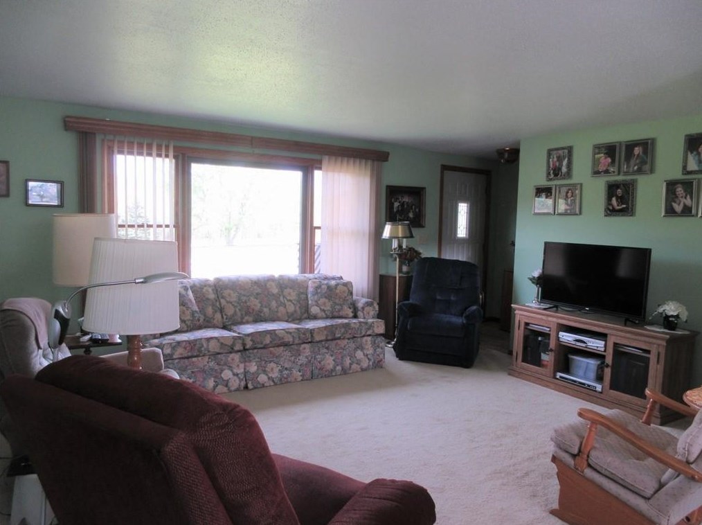 108 Highway 12, Knapp, WI 54749-9527