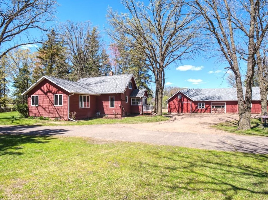 348 N 7th St, Poskin, WI 54812