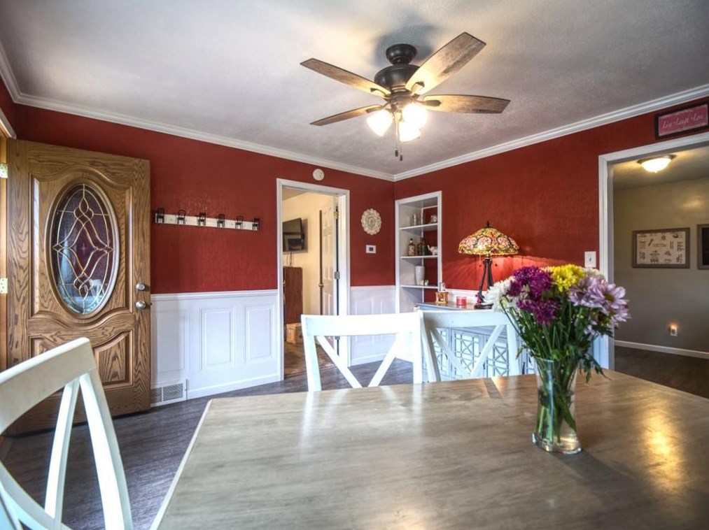 1307 Barron St, Eau Claire, WI 54703-3090