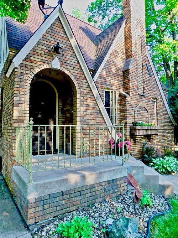 1627 Rust St, Eau Claire, WI 54701-4803