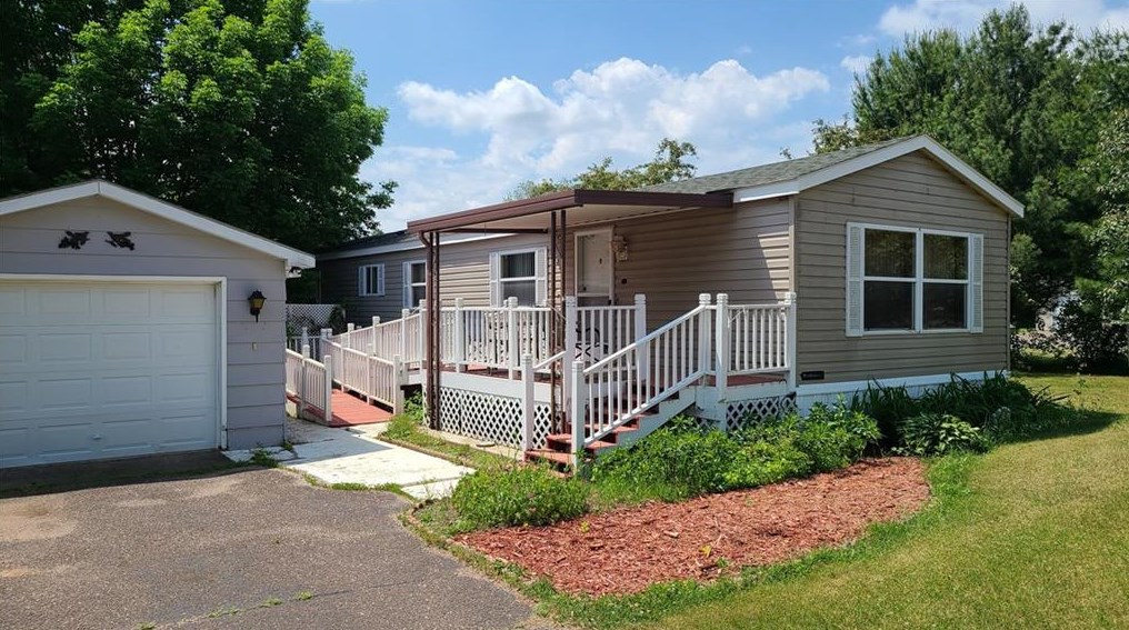 1109 Banks St, Chetek, WI 54728-9603