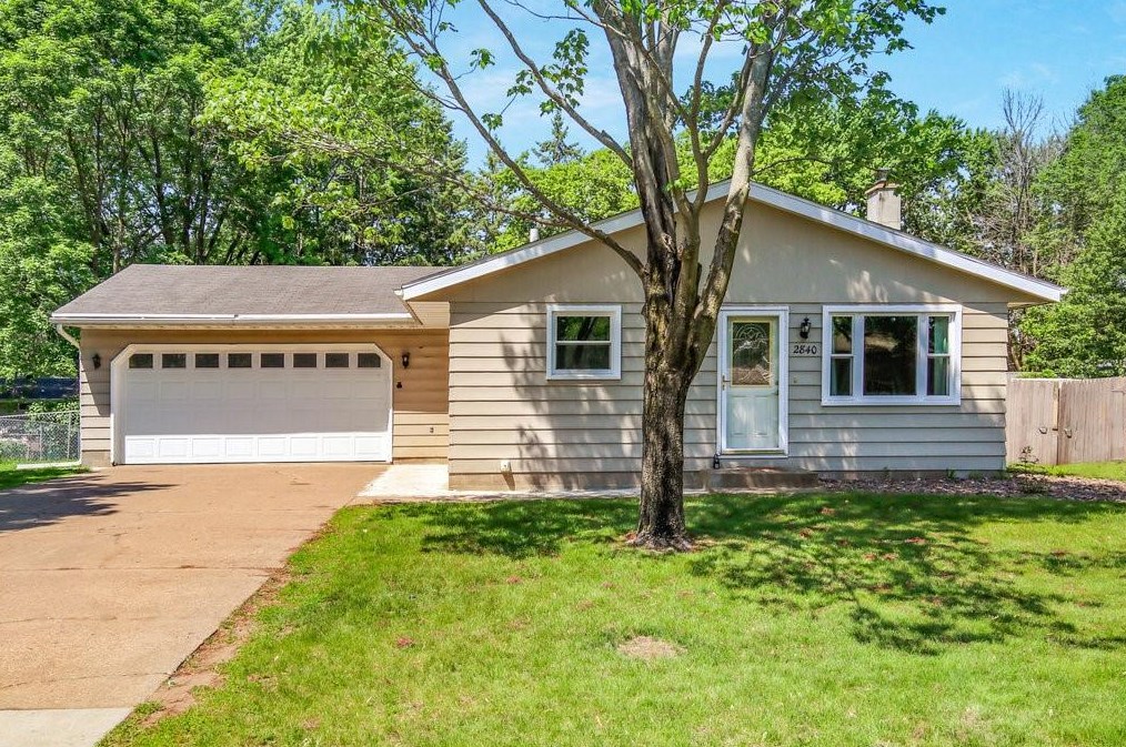 2840 Wellington Dr, Eau Claire, WI 54703