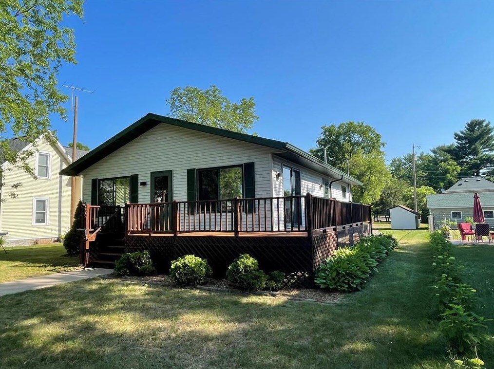306 W Hazel St, Spooner, WI 54801