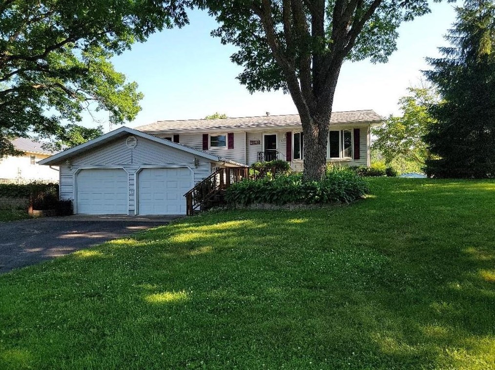 1640 Oak St, Cumberland, WI 54829-9175
