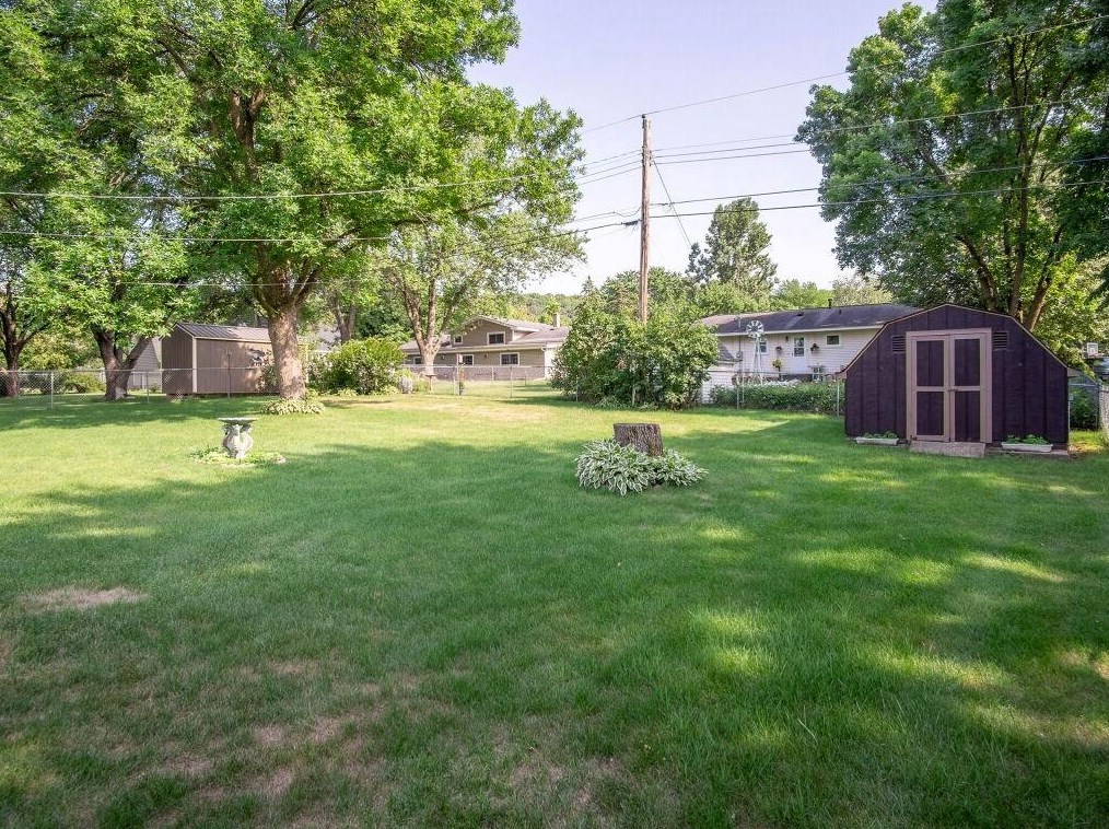 3147 Eddy Ln, Eau Claire, WI 54703-1213