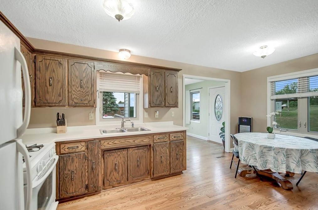 2512 240th St, Sterling WI  54006-3304 exterior