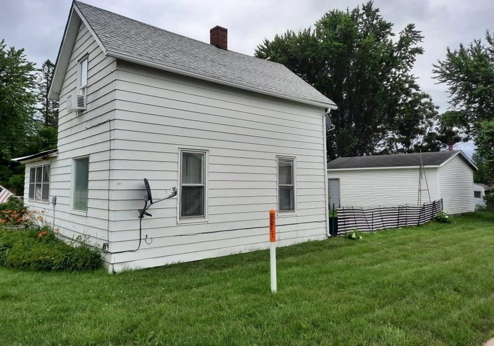 1218 W Lincoln St, Augusta, WI 54722