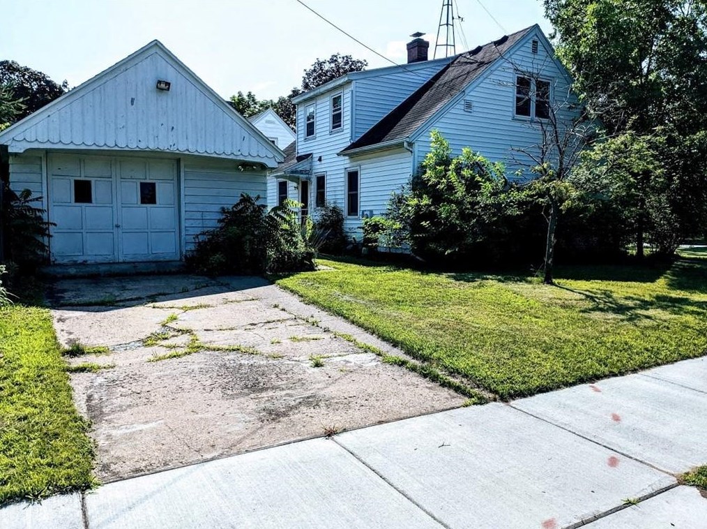 104 Truman Ave, Eau Claire, WI 54701-6344