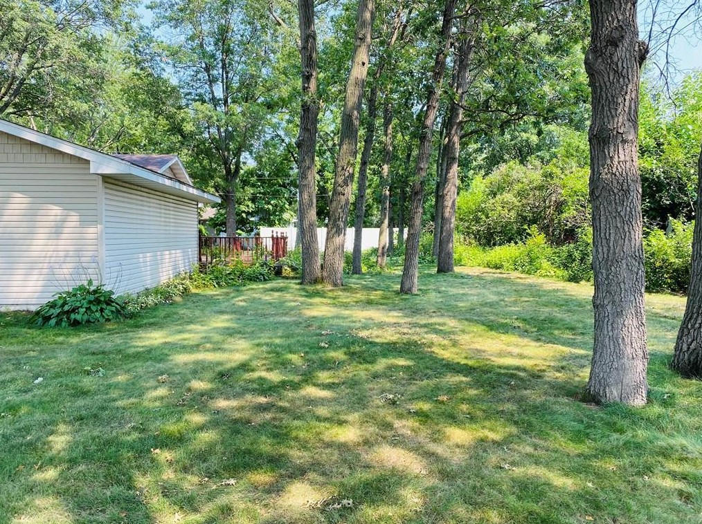 2815 Mercury Ave, Eau Claire, WI 54703-1041