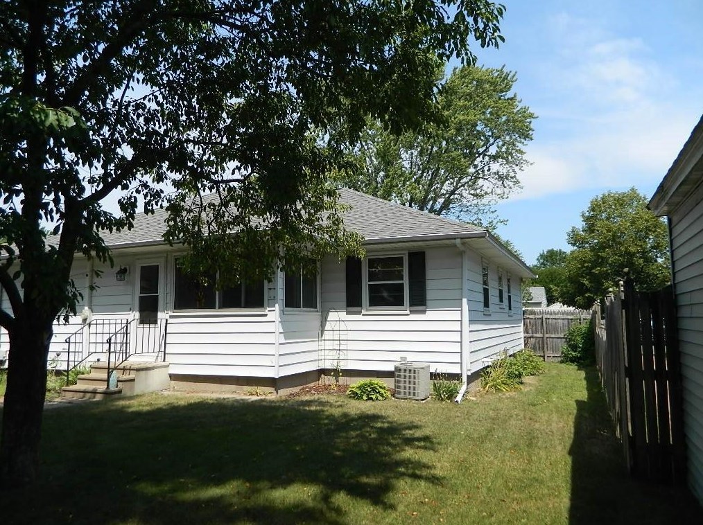 1907 Lyndale Ave, Eau Claire, WI 54701-5405