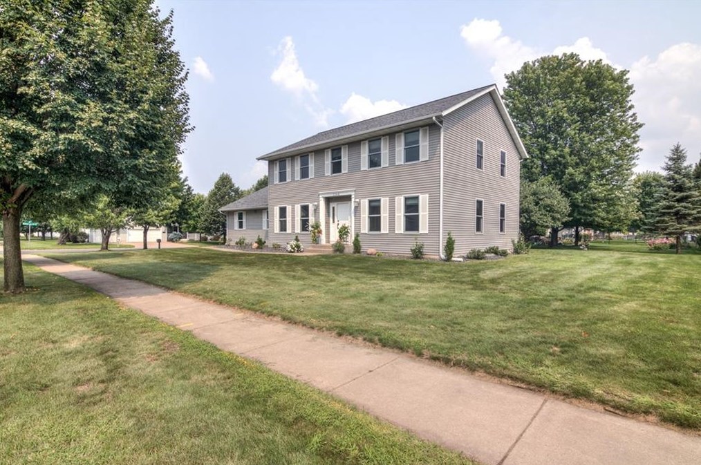 1163 Violet Ave, Eau Claire, WI 54701