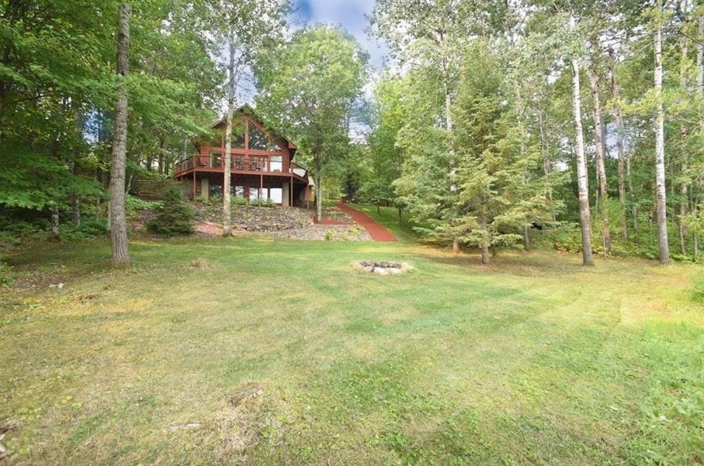 9126 Hunting Lodge Rd, Spooner, WI 54801
