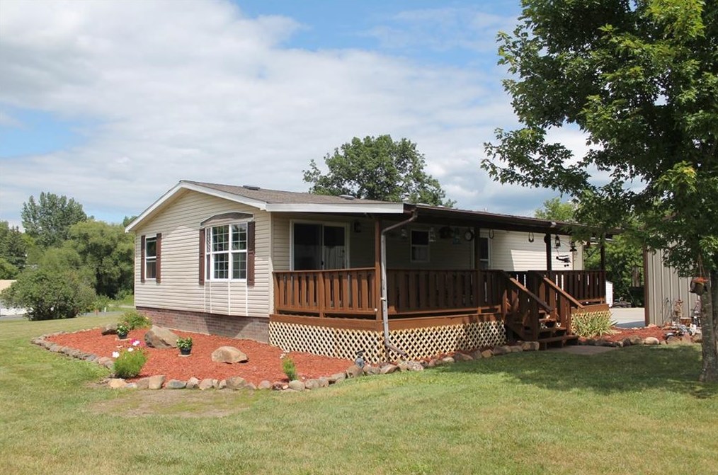 2933 72nd Ave, Hersey, WI 54027
